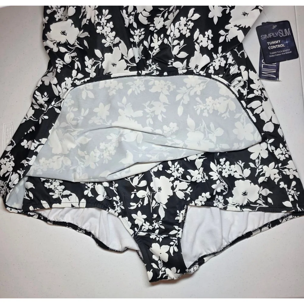 NWT Plus Size Tummy Control Floral One Piece Swimsuit 2X 18W 20W